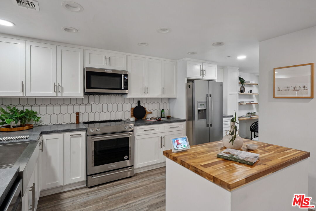 140 Ocean Park Blvd Unit: 419