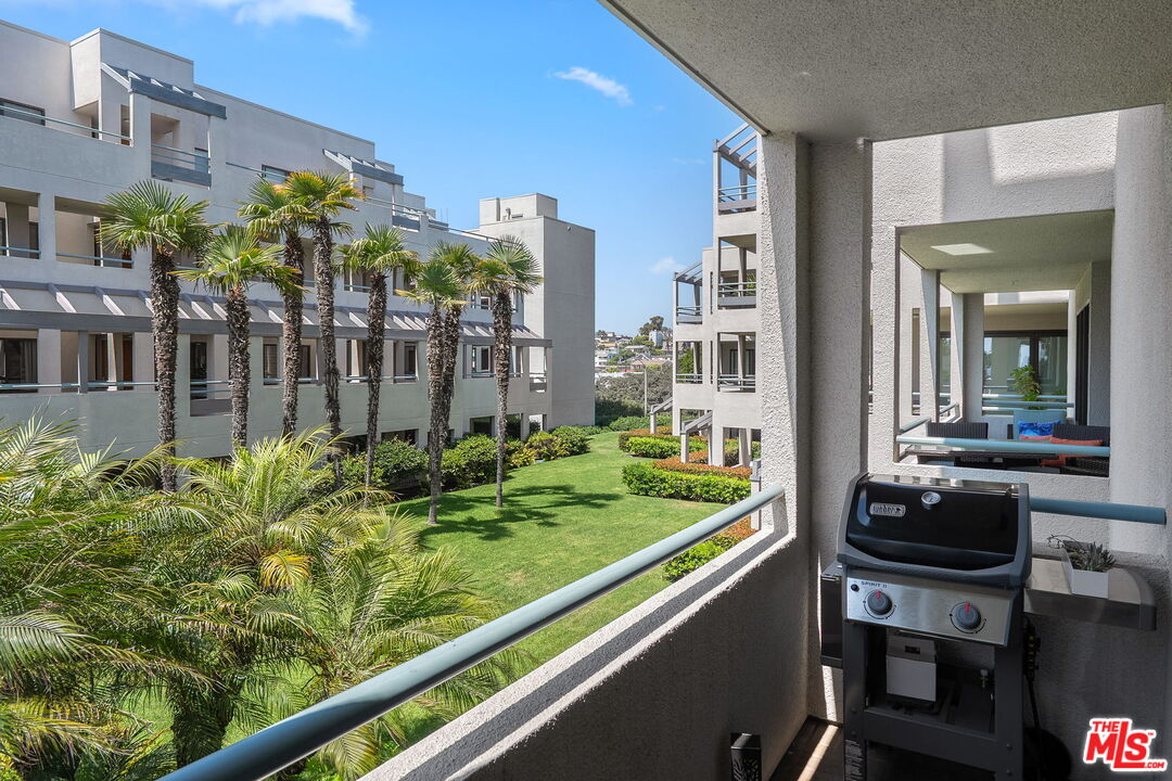 140 Ocean Park Blvd Unit: 419