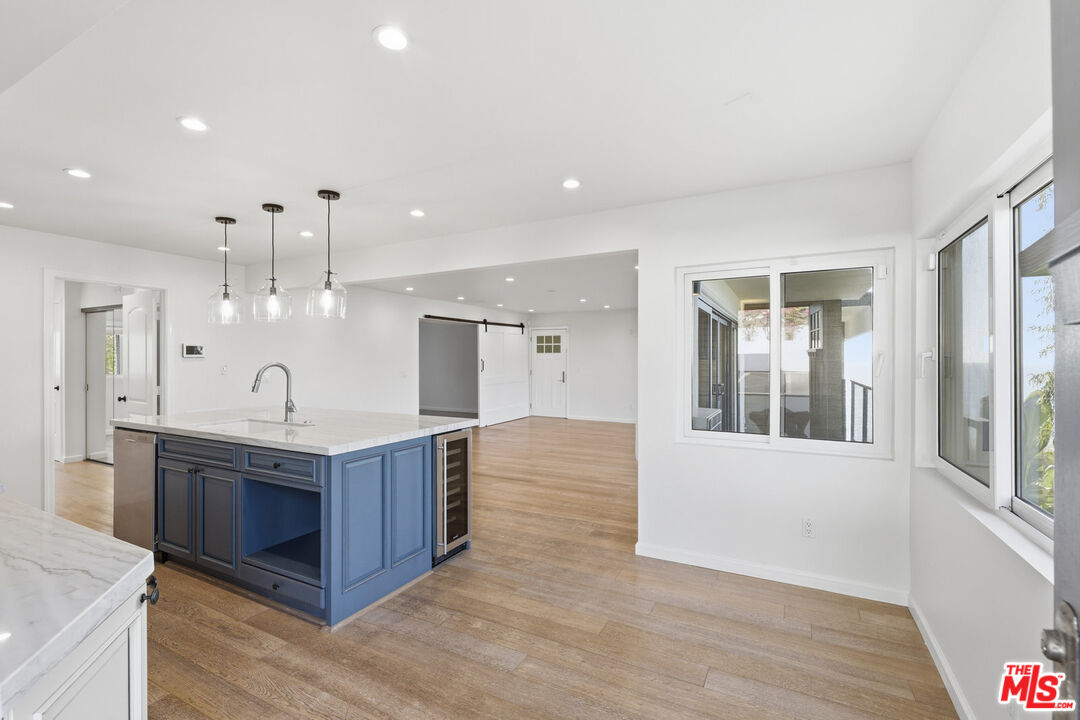 2442 S Coast Highway Unit: 4