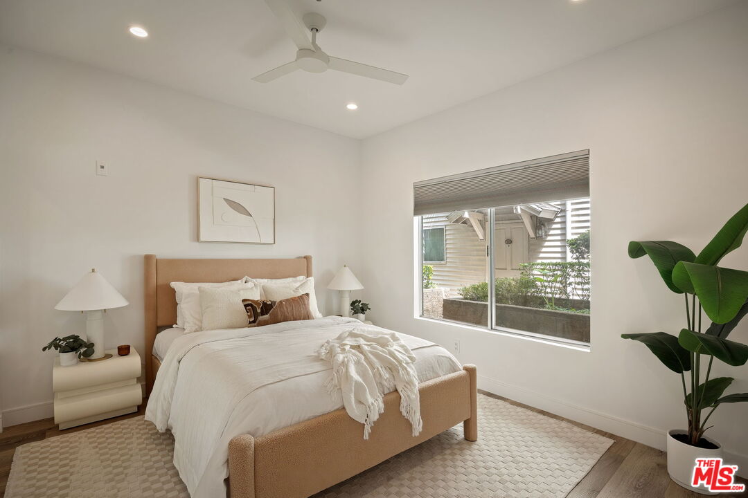 2706 Honolulu Ave Unit: 105