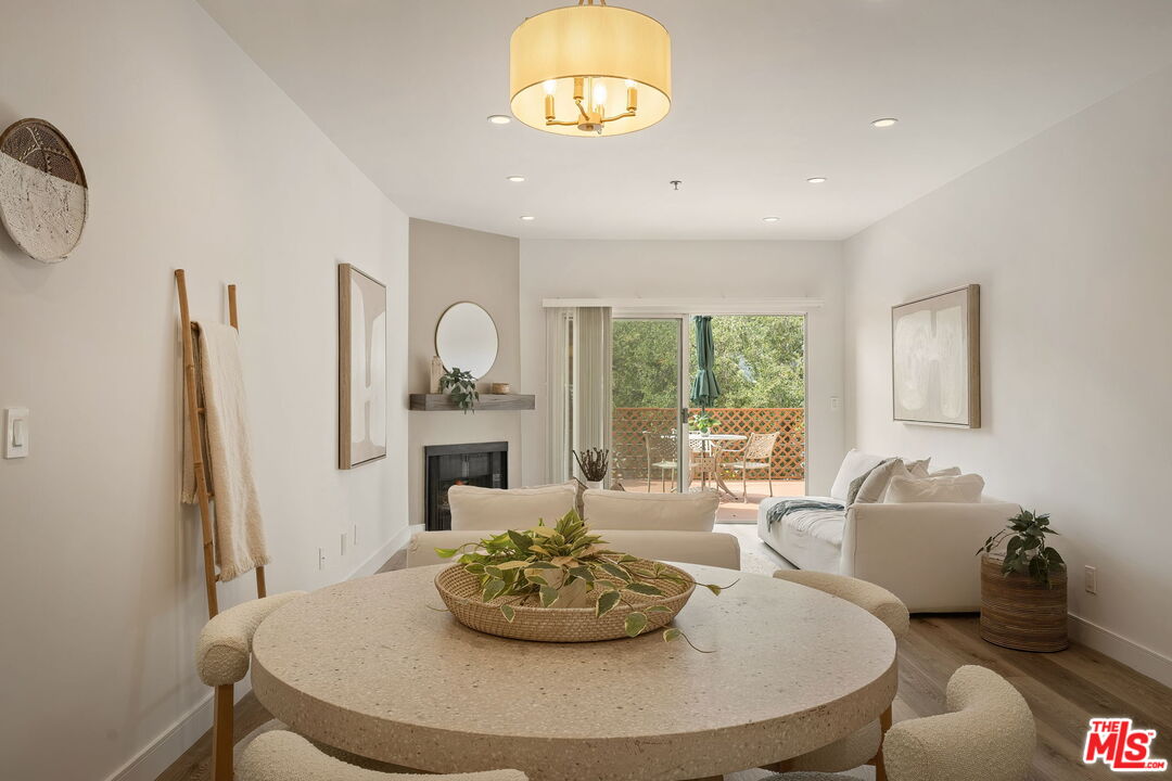 2706 Honolulu Ave Unit: 105