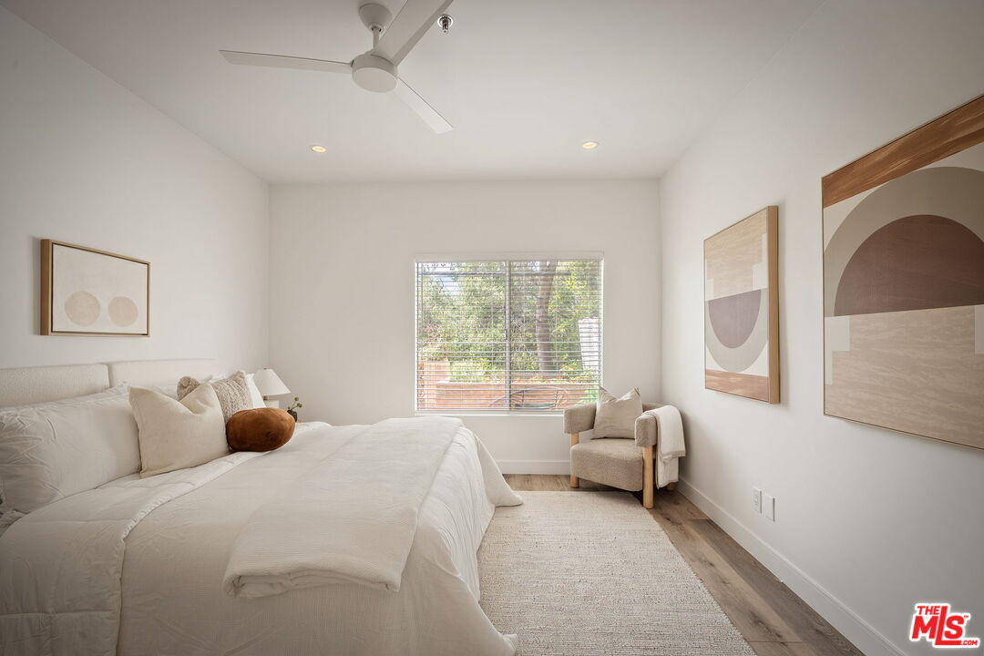 2706 Honolulu Ave Unit: 105