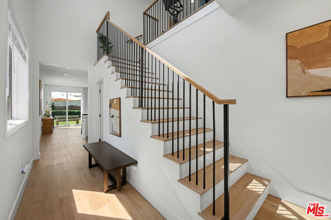 1207 N Commonwealth Ave