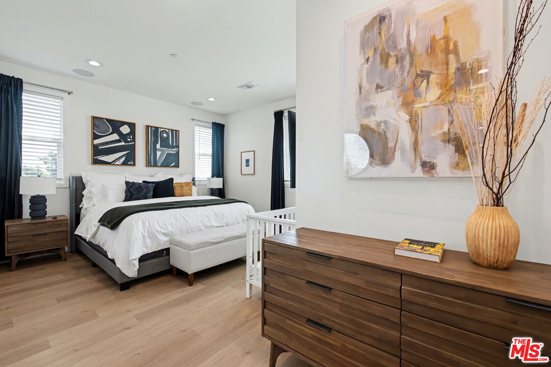 1207 N Commonwealth Ave