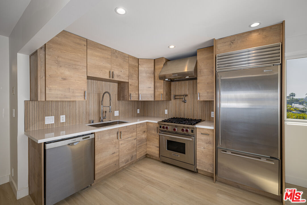 2442 S Coast Highway Unit: 8