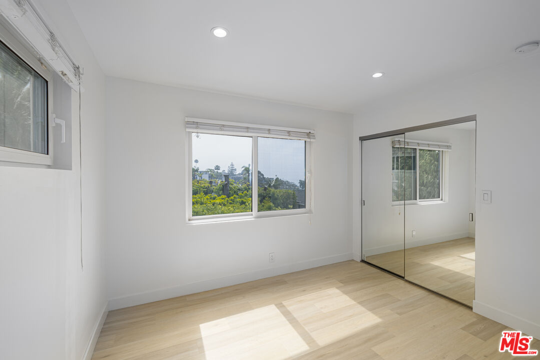 2442 S Coast Highway Unit: 8