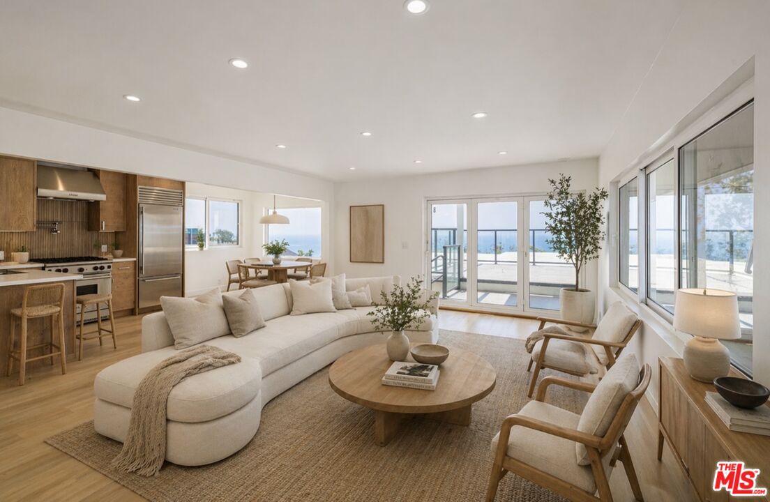 2442 S Coast Highway Unit: 8