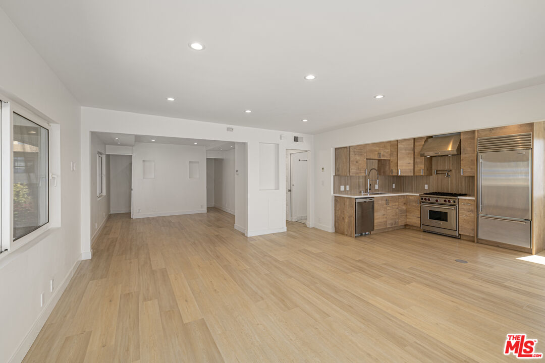 2442 S Coast Highway Unit: 8