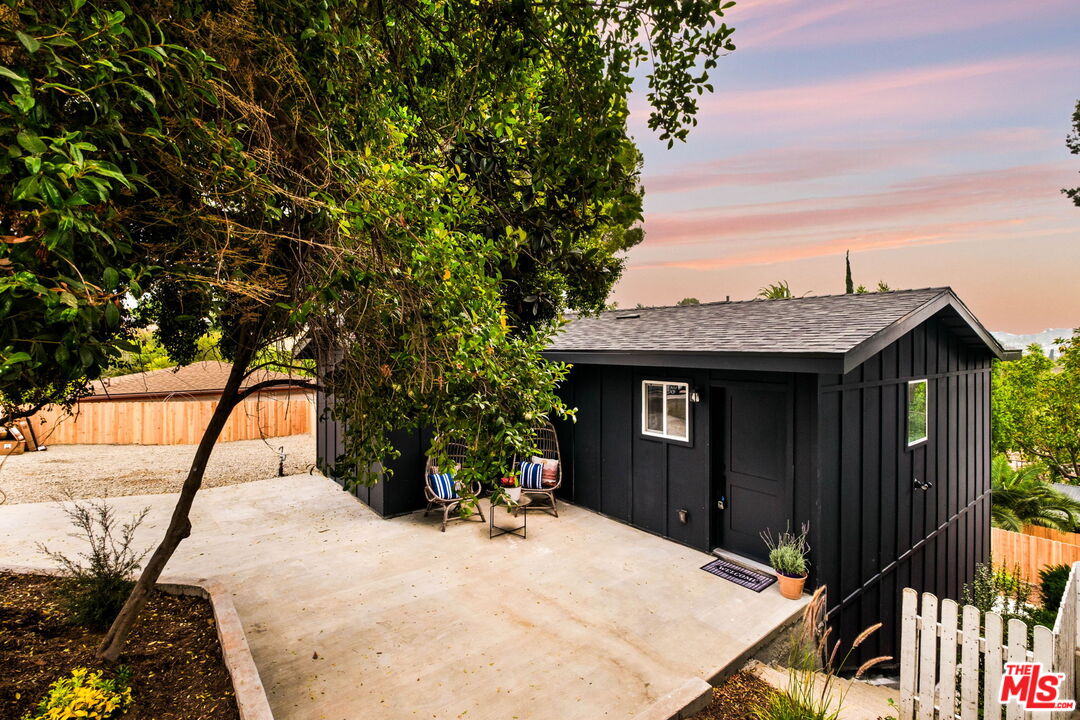 2760 Fyler Pl