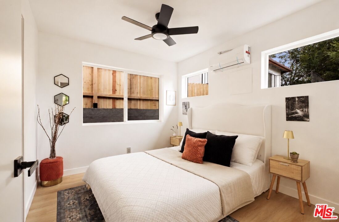 2760 Fyler Pl