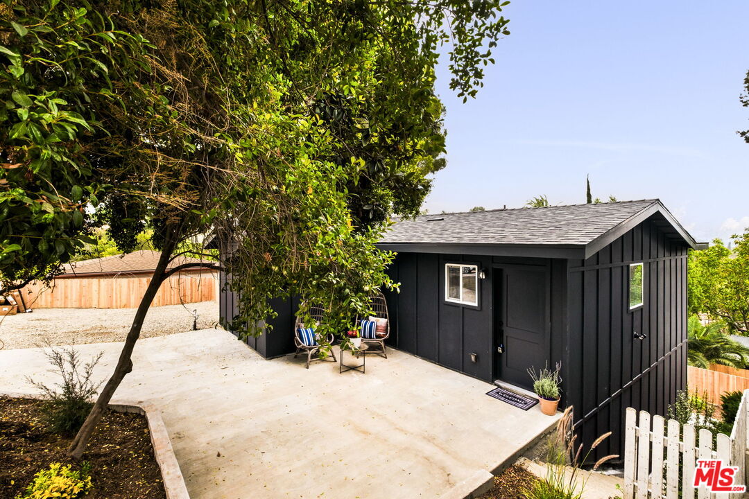 2760 Fyler Pl