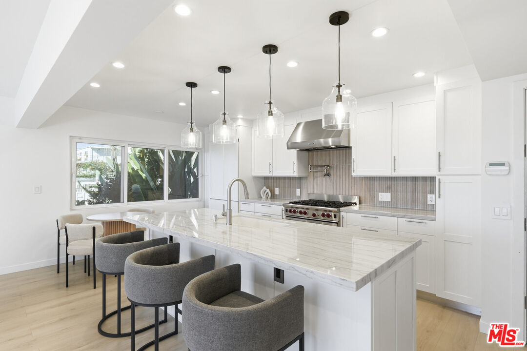 2442 S Coast Highway Unit: 3
