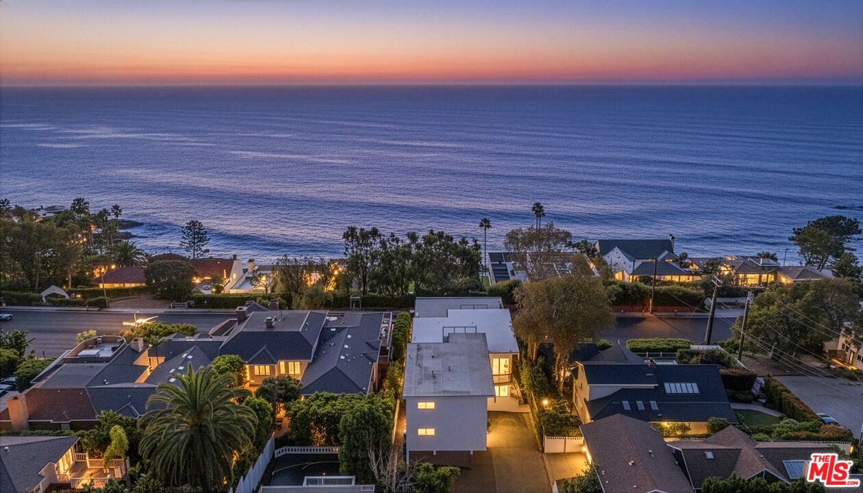2442 S Coast Highway Unit: 3