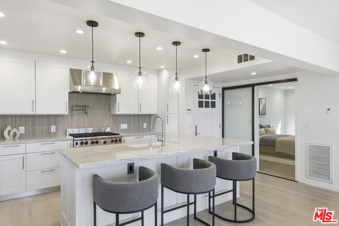 2442 S Coast Highway Unit: 3