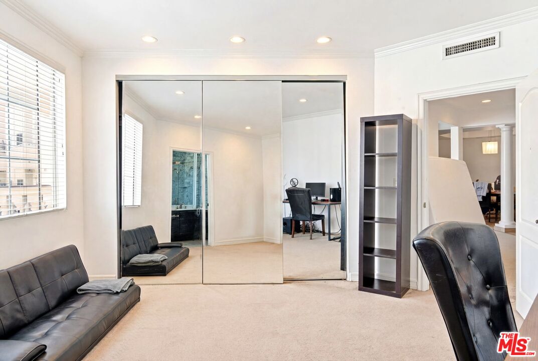 128 N Swall Dr Unit: 304