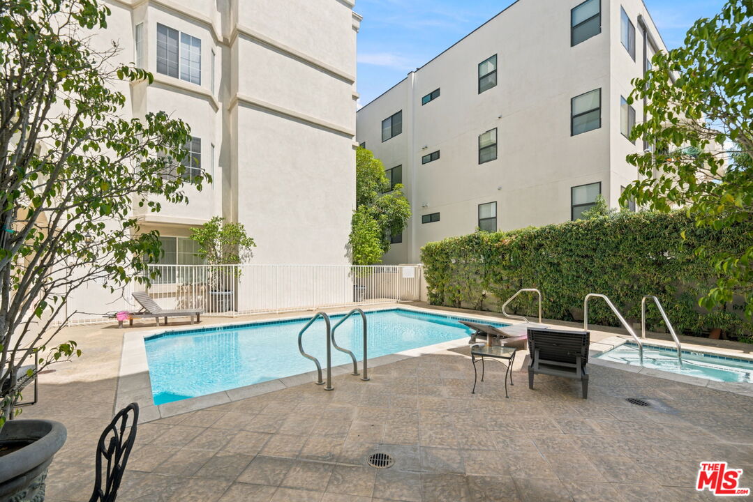 128 N Swall Dr Unit: 304
