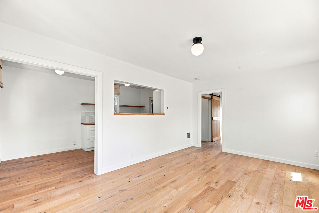257 Isabel St