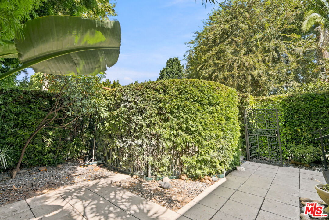 322 Huntley Dr