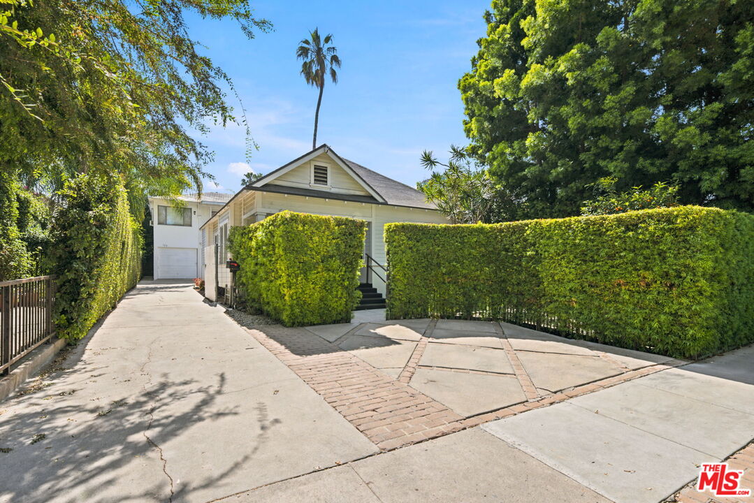 322 Huntley Dr