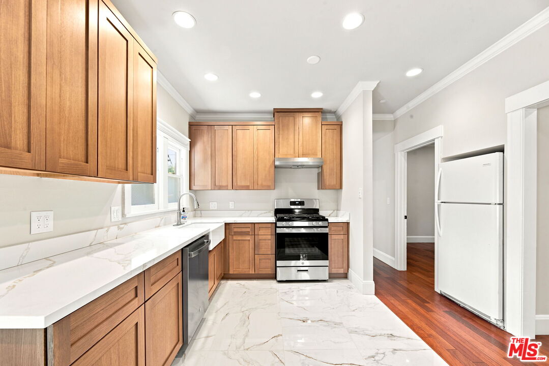 322 Huntley Dr