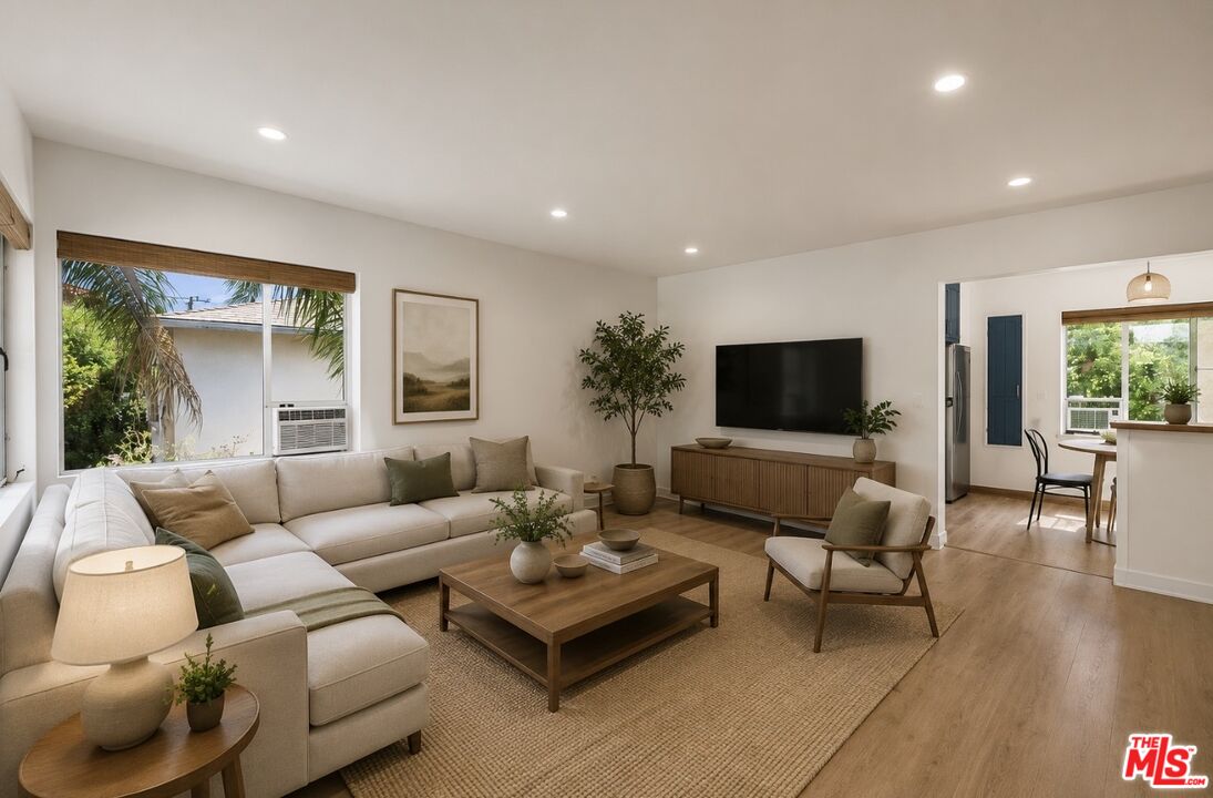 322 Huntley Dr
