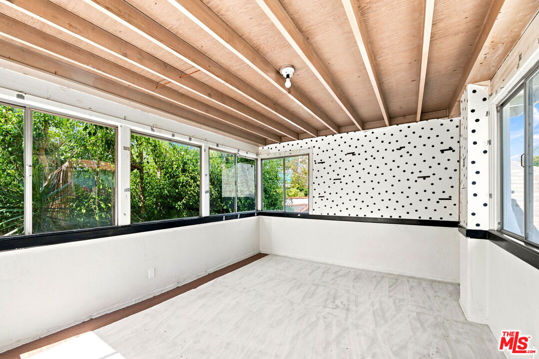 322 Huntley Dr