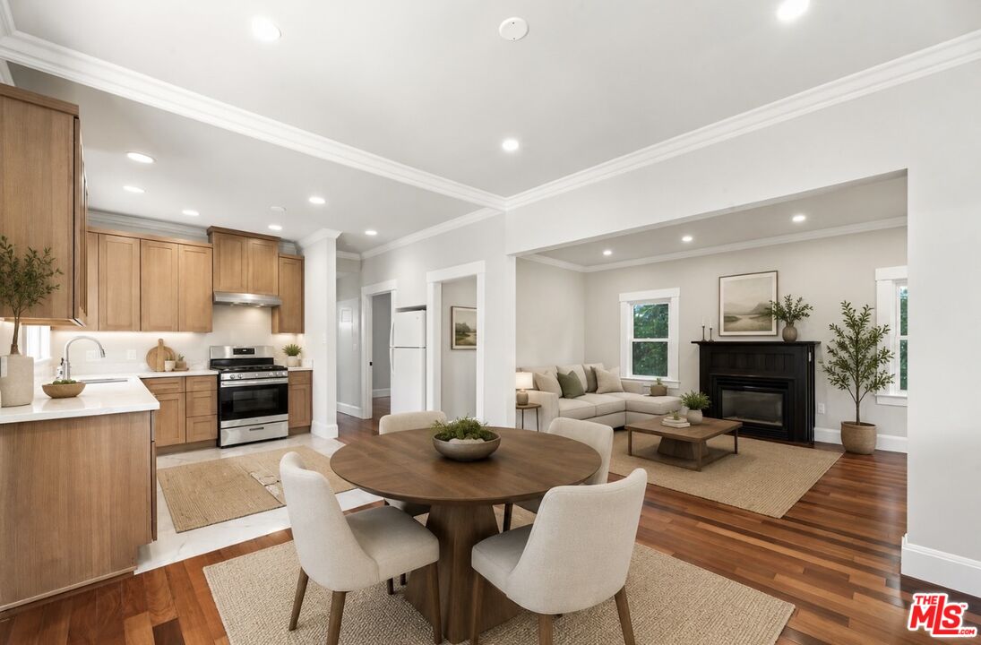 322 Huntley Dr