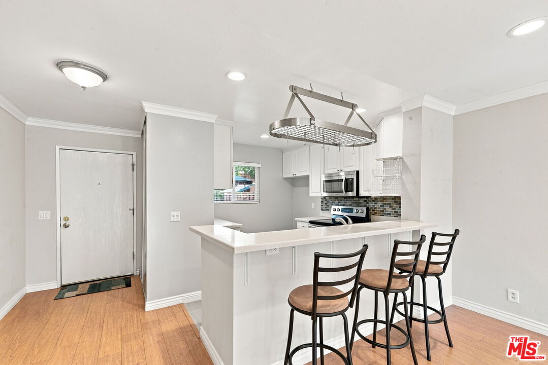 2940 N Verdugo Rd Unit: 213