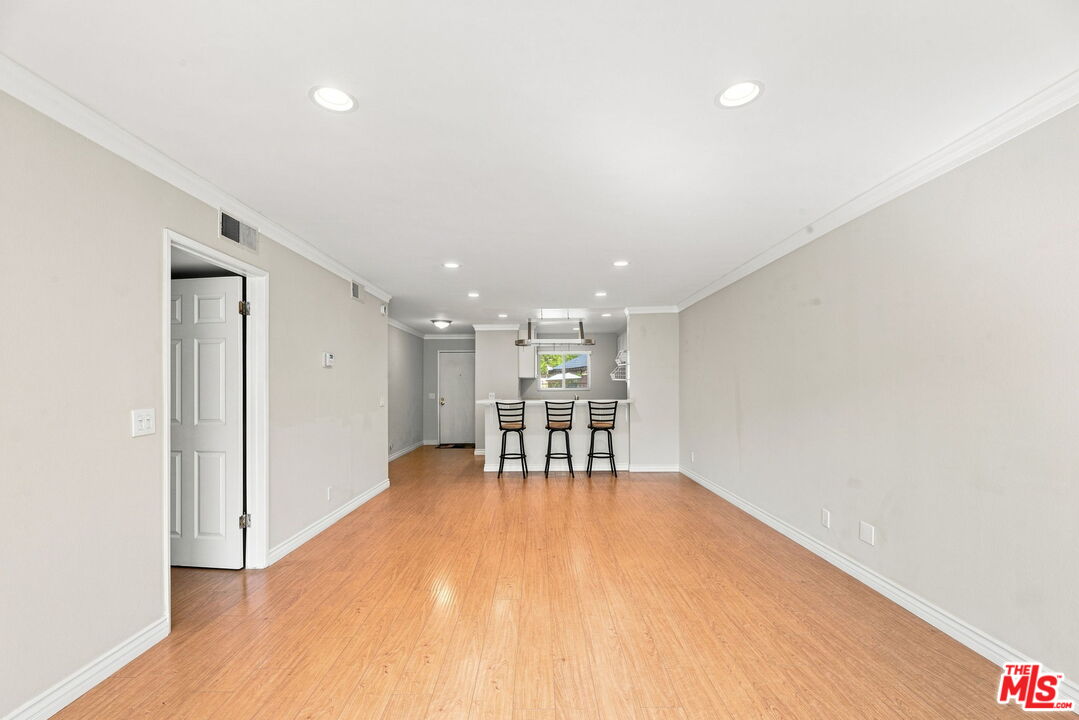2940 N Verdugo Rd Unit: 213