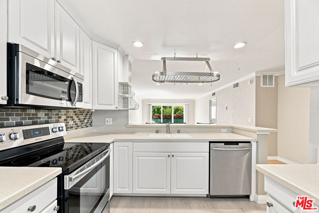2940 N Verdugo Rd Unit: 213