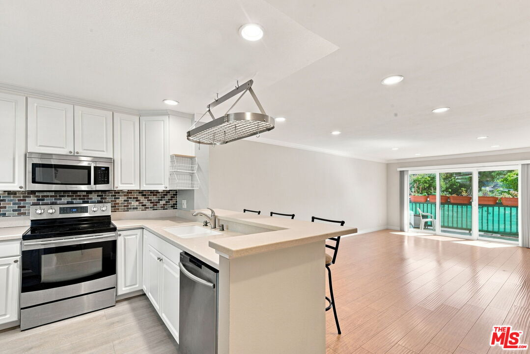 2940 N Verdugo Rd Unit: 213
