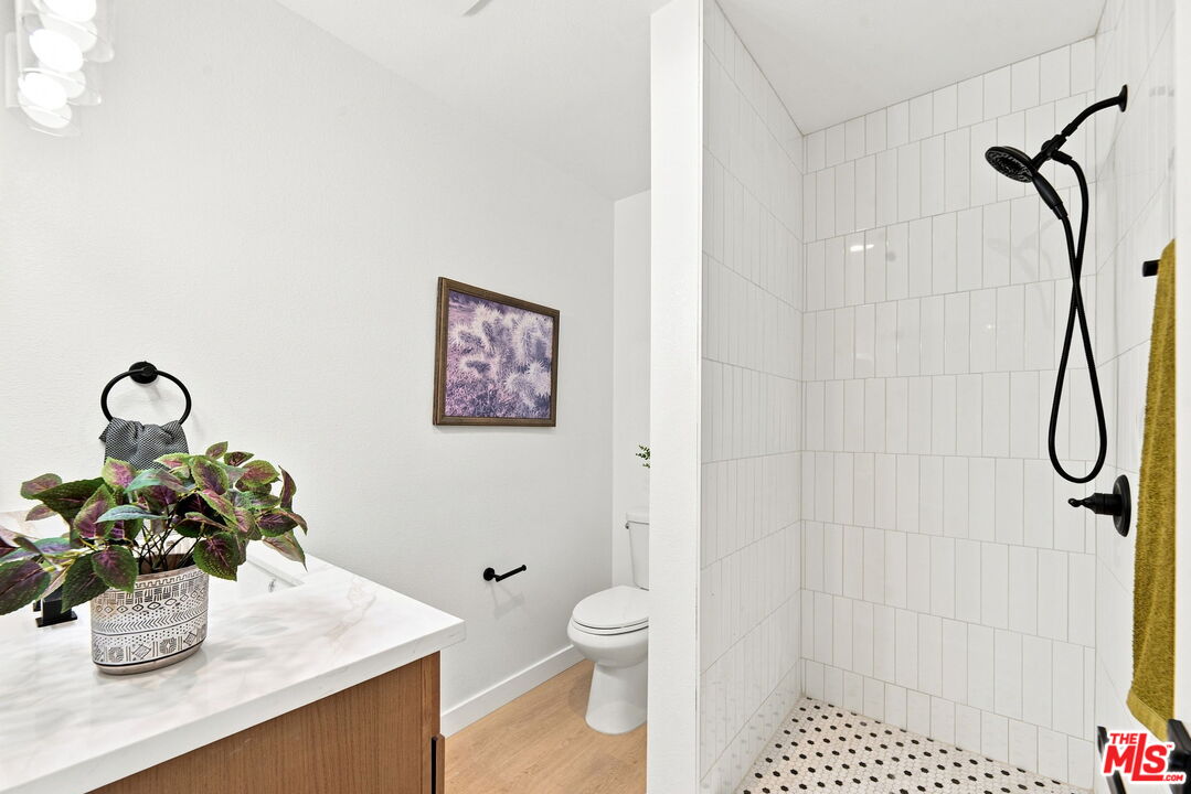575 W Ave 28