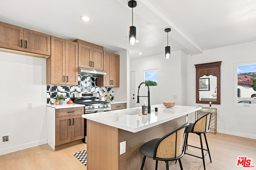 575 W Ave 28