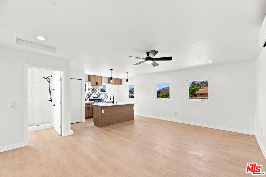 577 W Ave 28