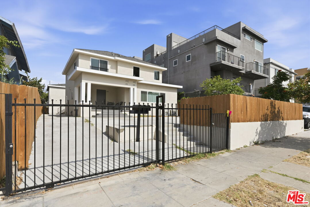 1191 Crenshaw Blvd