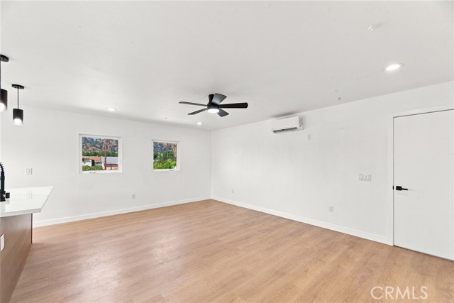 2801 Jeffries