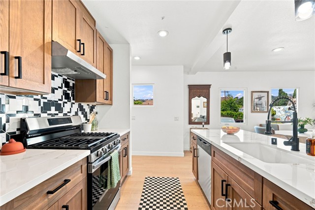 2801 Jeffries
