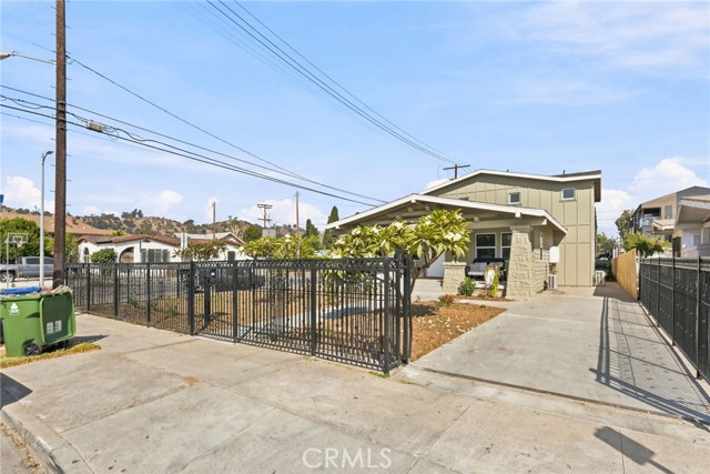 2801 Jeffries