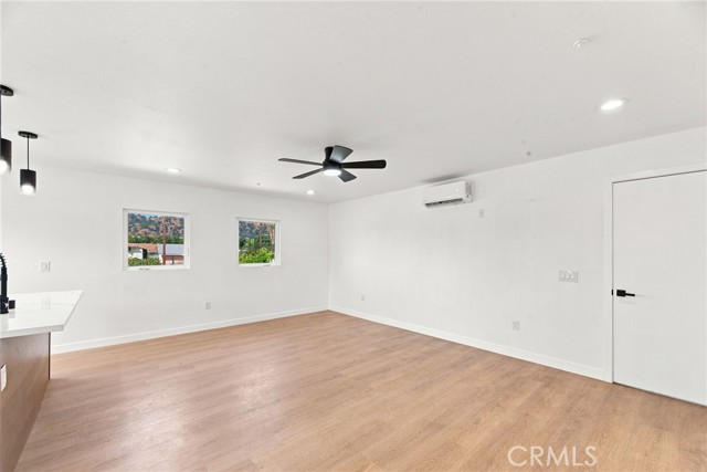 2801 Jeffries
