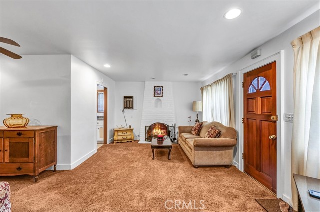 5353 N Huntington DR