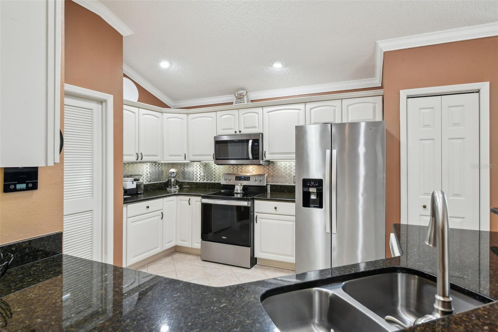 17108 SE 76TH CREEKSIDE CIR