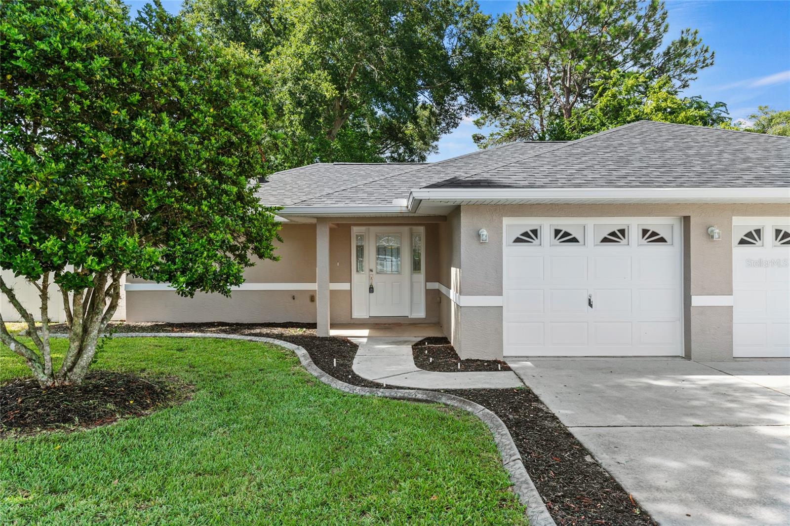810 RIDGE AVE