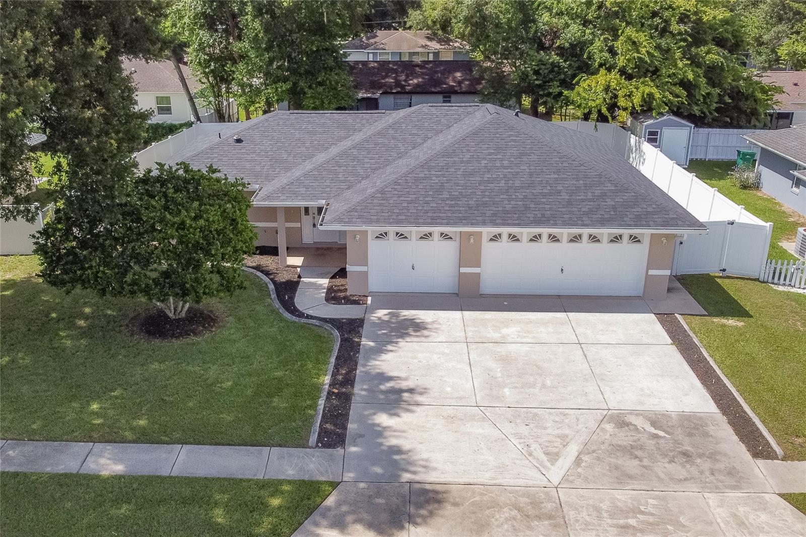 810 RIDGE AVE