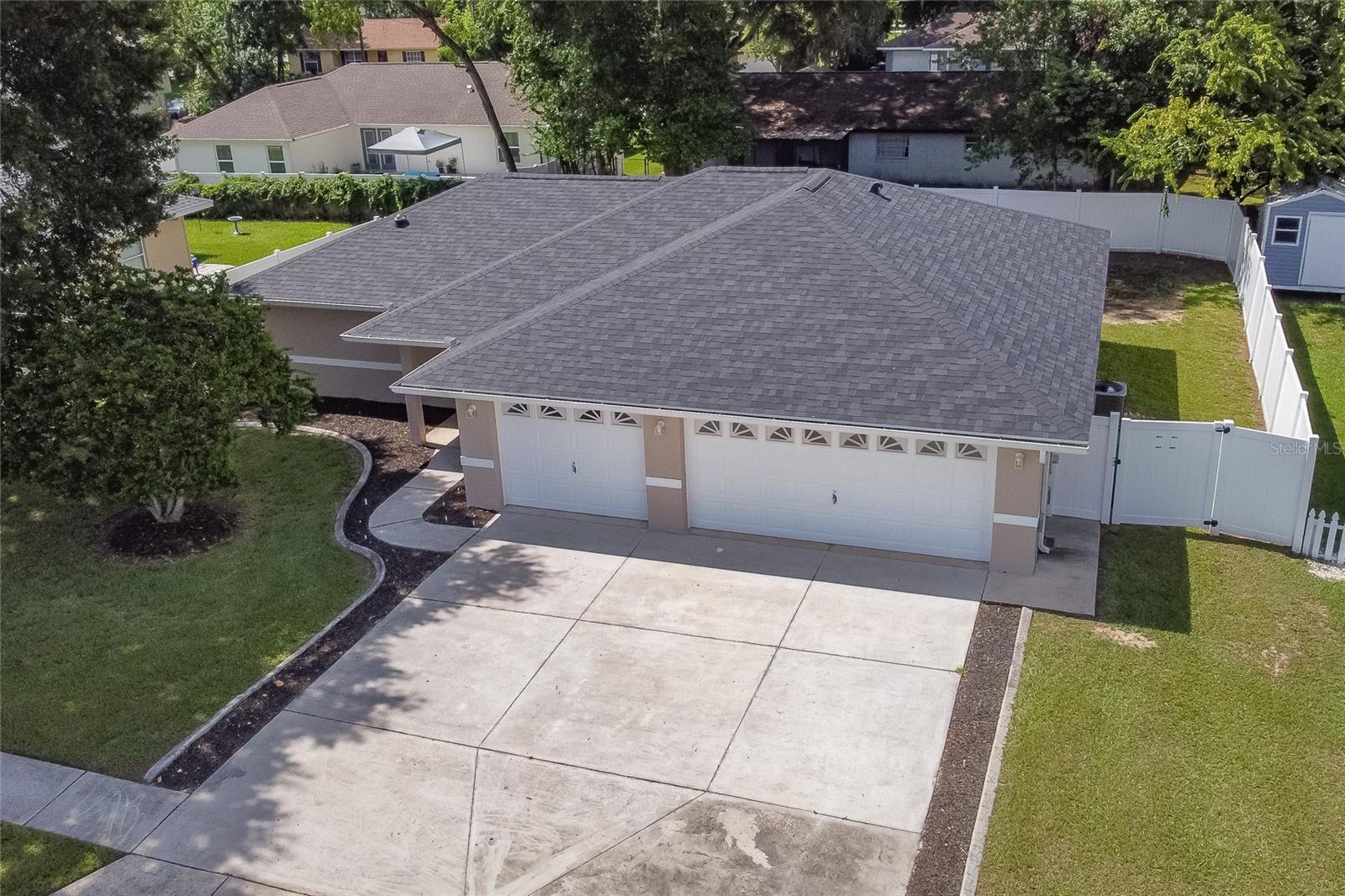 810 RIDGE AVE
