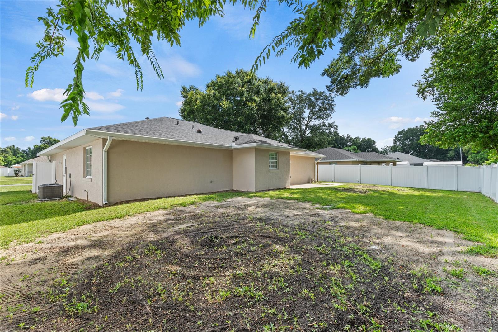 810 RIDGE AVE