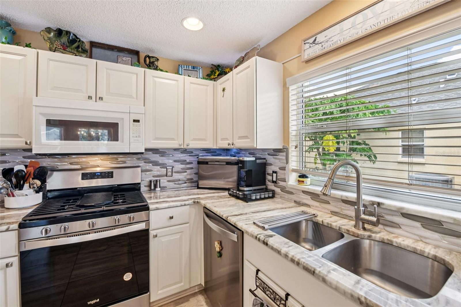 2415 MORVEN PARK WAY