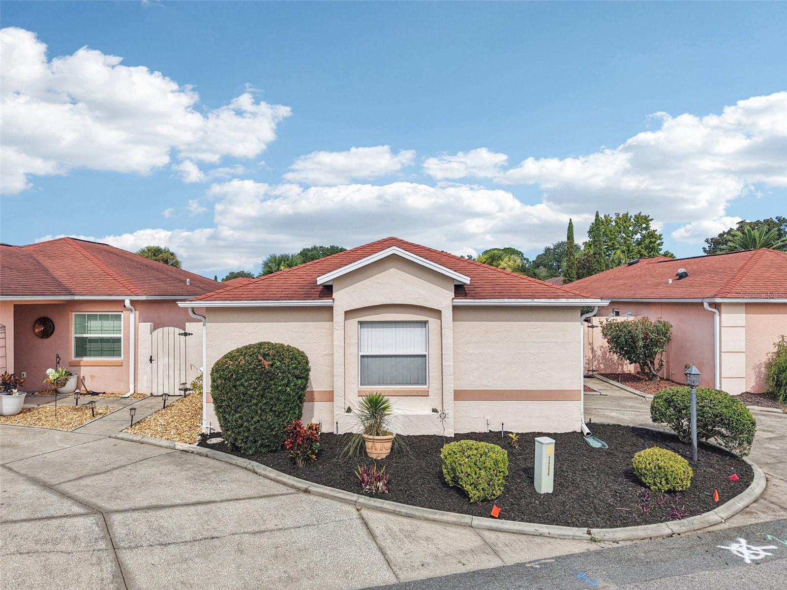 914 MENDOZA BLVD
