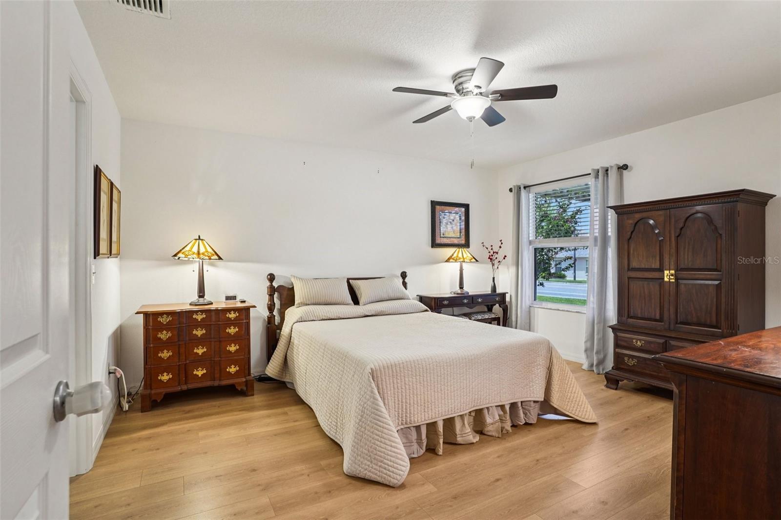 1053 NASH LOOP