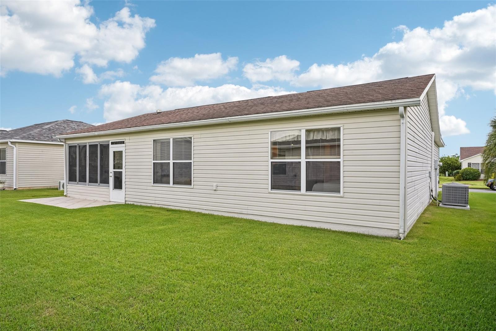 2543 RAINTREE DR