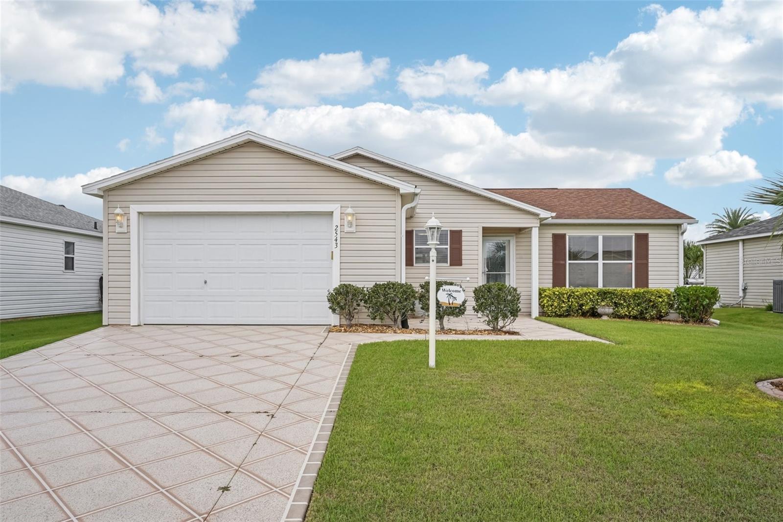 2543 RAINTREE DR